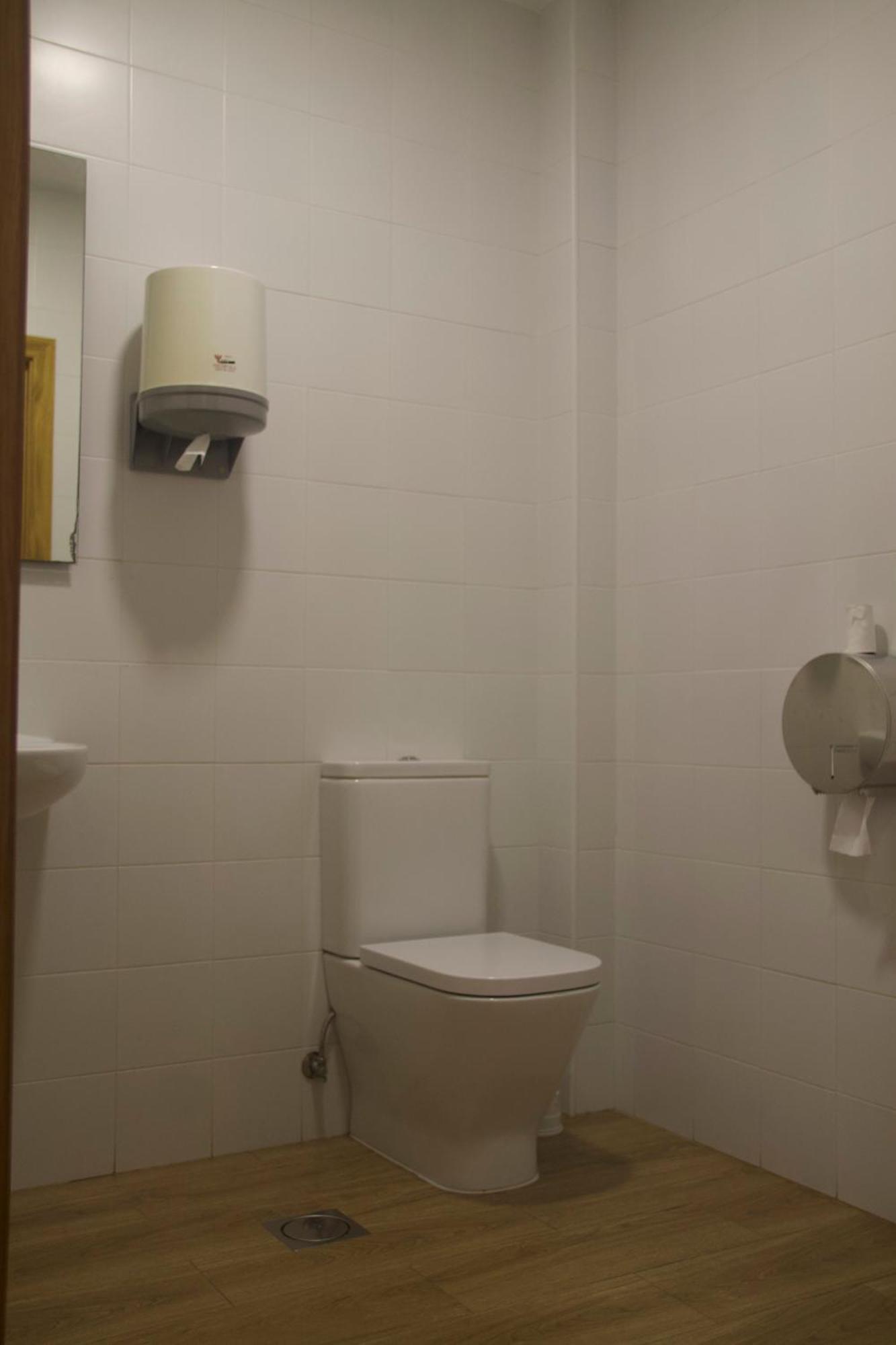 Albergue Parroquial Santiago Apostol De レドンデーラ エクステリア 写真