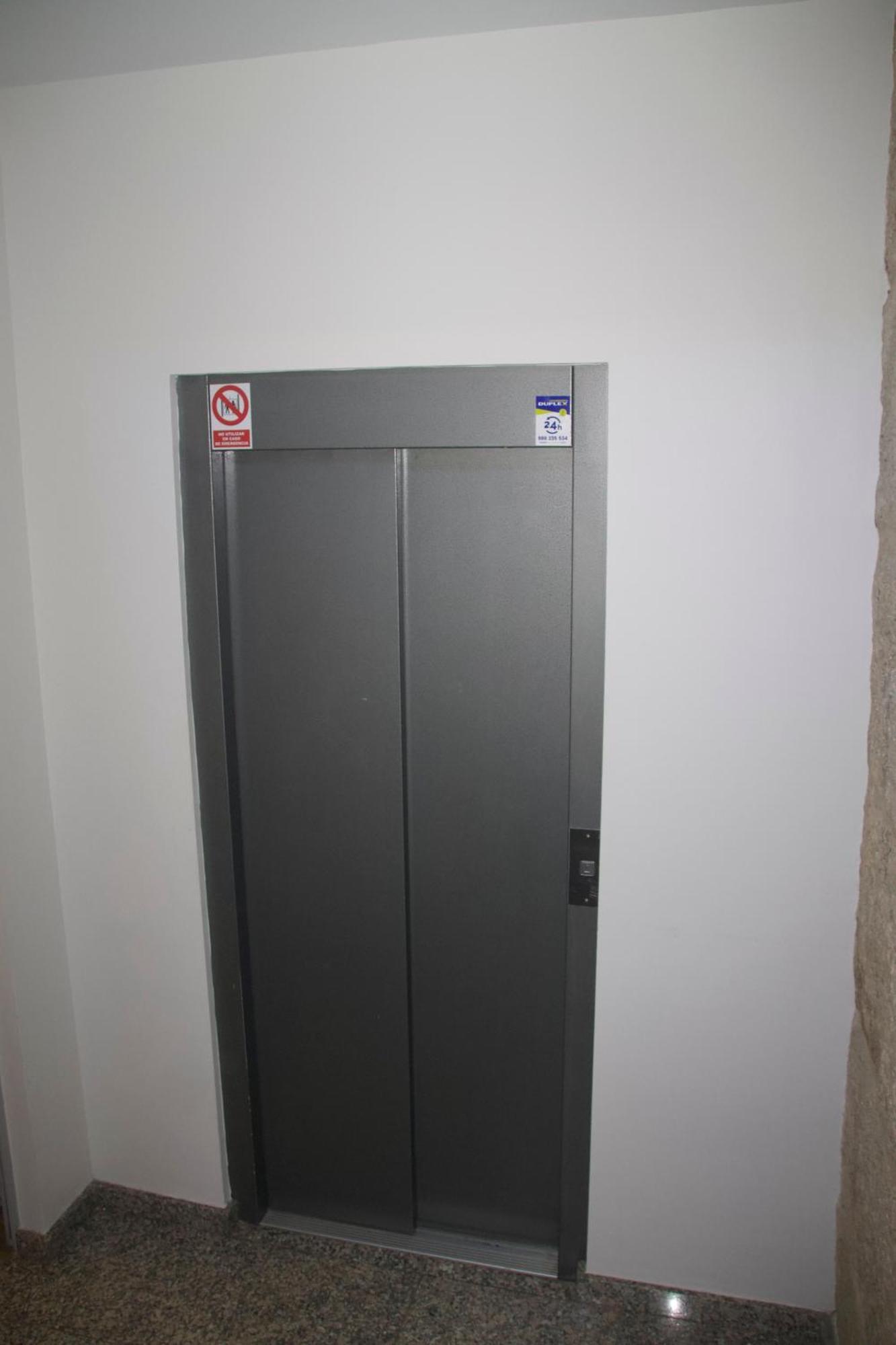 Albergue Parroquial Santiago Apostol De レドンデーラ エクステリア 写真